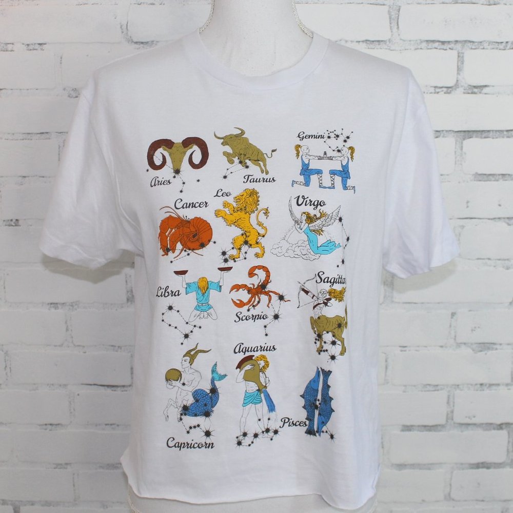 Zodiac Horoscope Graphic Tshirt / Horoscope Tshirt